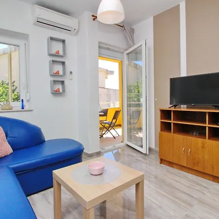 In Mit Eigenem Balkon By Interhome Appartement Baška