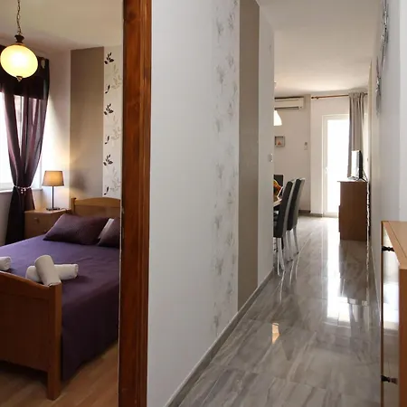 In Mit Eigenem Balkon By Interhome