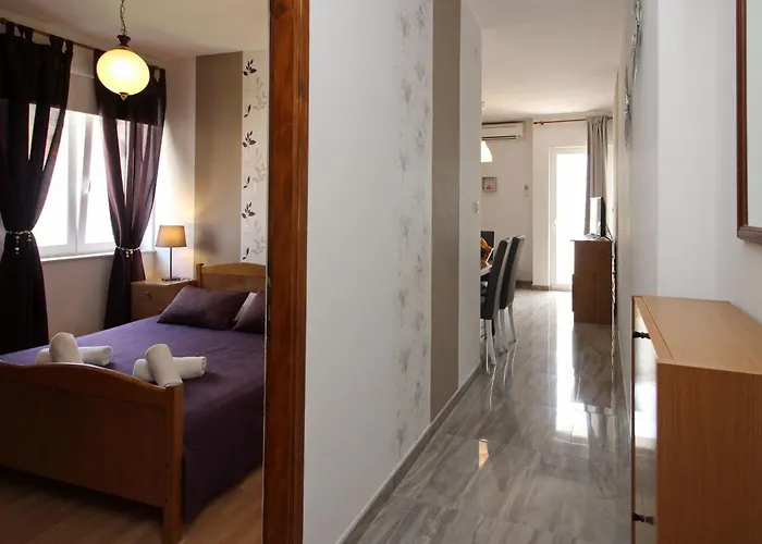 In Mit Eigenem Balkon By Interhome