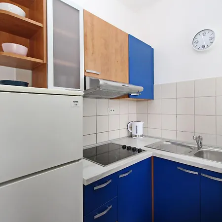 In Mit Eigenem Balkon By Interhome דירה