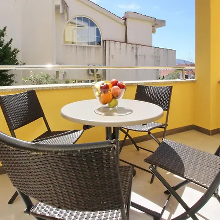 דירה In Mit Eigenem Balkon By Interhome