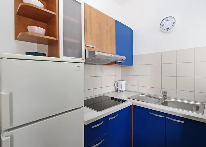 In Mit Eigenem Balkon By Interhome דירה